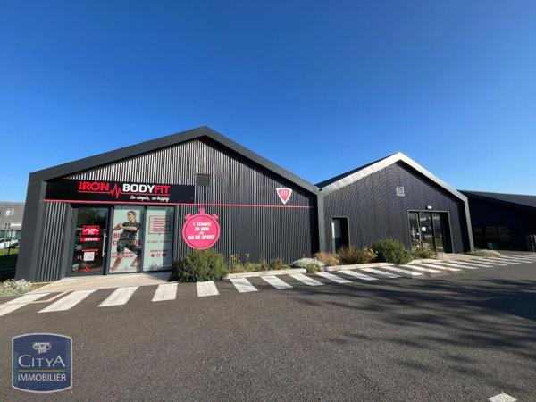 Local professionnel à vendre 285m²