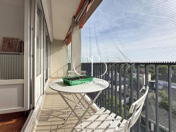 Appartement  4 pièce(s) 75 m² avec Balcon et box