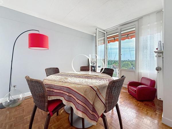 Appartement  4 pièce(s) 75 m² avec Balcon et box