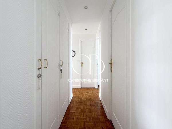 Appartement  4 pièce(s) 75 m² avec Balcon et box