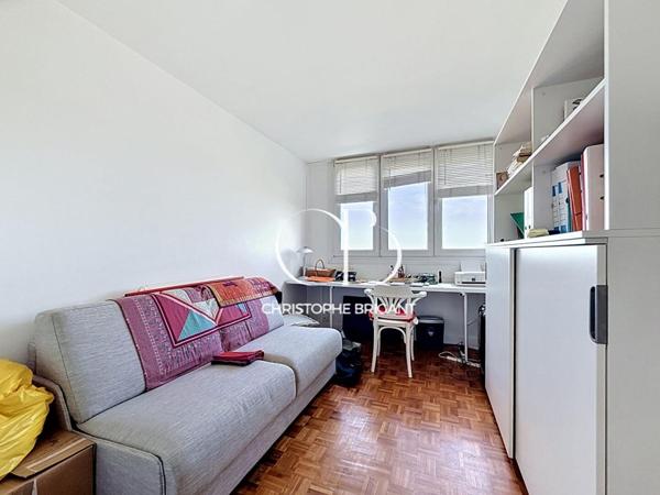 Appartement  4 pièce(s) 75 m² avec Balcon et box