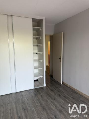Location appartement 4 pièces 73 m² Nîmes