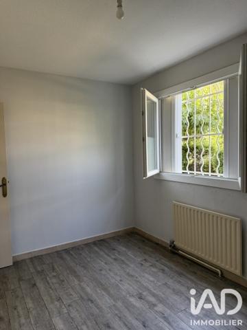 Location appartement 4 pièces 73 m² Nîmes