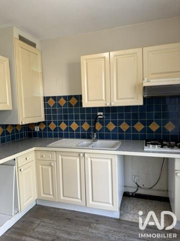 Location appartement 4 pièces 73 m² Nîmes