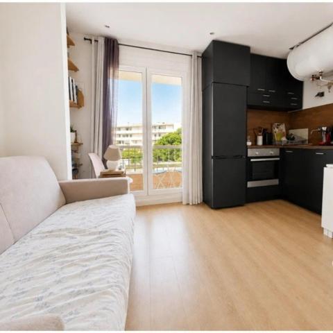 Appartement à SIX-FOURS-LES-PLAGES, 83140 - 1 pièce 19m²