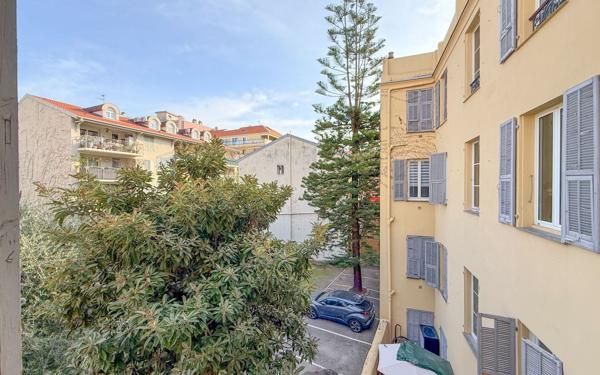 Appartement à vendre    3 pièces • 61,41 m2 Nice