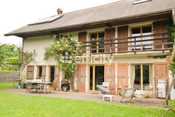 Maison 7 pièces - 234 m²