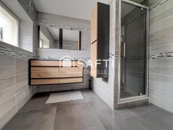 3 chambres, une cour, un garage, tout pour plaire