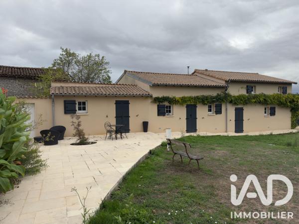Maison à vendre 11 pièces 250 m² Vanzay