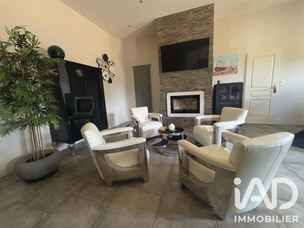 Maison à vendre 11 pièces 250 m² Vanzay
