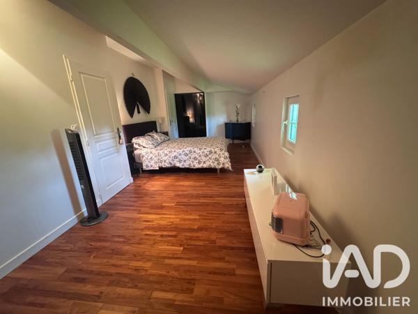 Maison à vendre 11 pièces 250 m² Vanzay