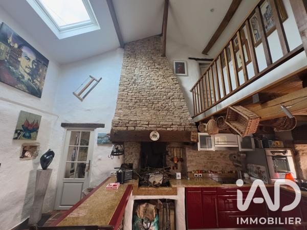Maison à vendre 11 pièces 250 m² Vanzay