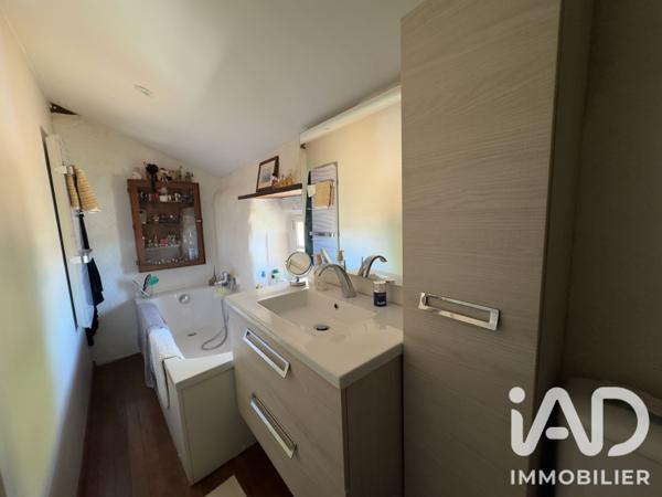 Maison à vendre 11 pièces 250 m² Vanzay