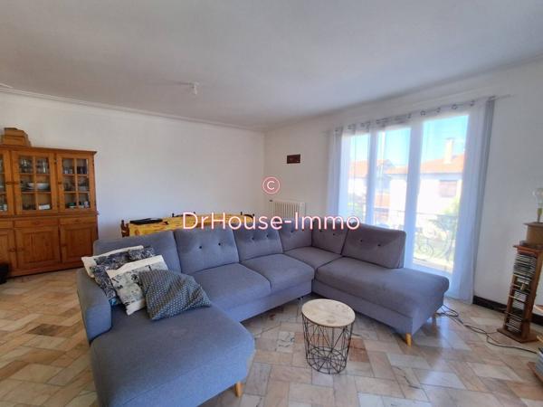 Immeuble à vendre 8 pièces de 244 m²