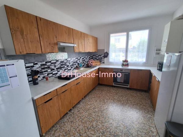 Immeuble à vendre 8 pièces de 244 m²