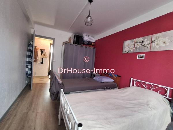 Immeuble à vendre 8 pièces de 244 m²