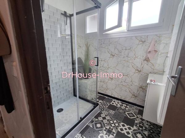Immeuble à vendre 8 pièces de 244 m²