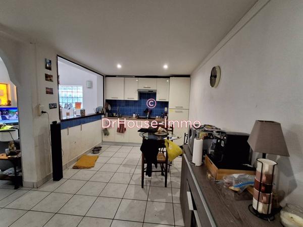 Immeuble à vendre 8 pièces de 244 m²