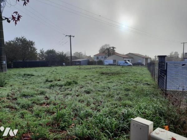 TOUVOIS - Terrain à bâtir viabilisé