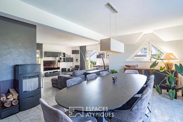 Maison d’architecte avec piscine et jardin paysager