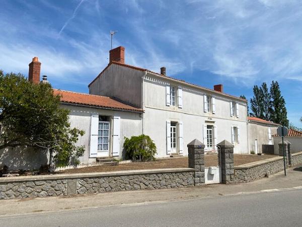 Maison Angles 9 pièce(s) 242 m2