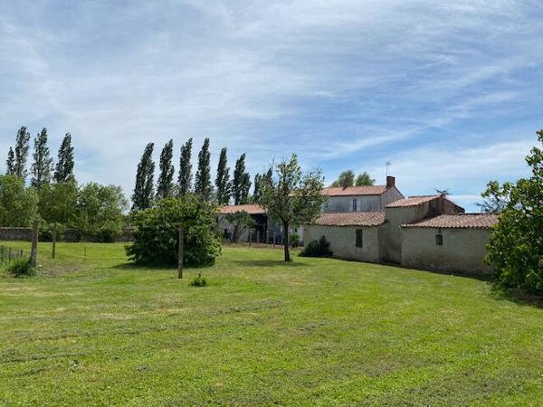 Maison Angles 9 pièce(s) 242 m2