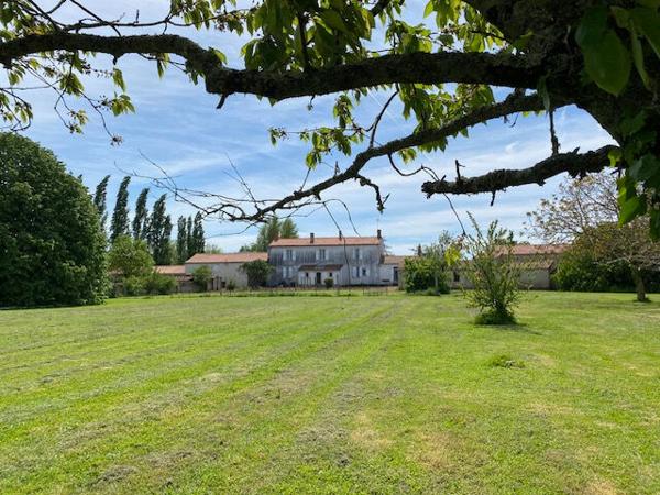 Maison Angles 9 pièce(s) 242 m2