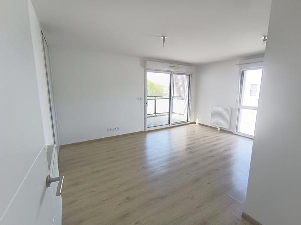 APPARTEMENT  à vendre à Saint Avé 2 pièces 49 m² parking en sous-sol et cave