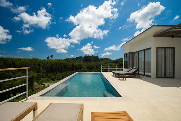 Villas 4 Chambres de Luxe avec Piscine à Phang Nga