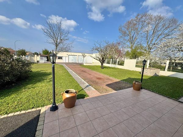 Maison Maison familiale à Blanquefort centre de plain pied ! 193.3 m²