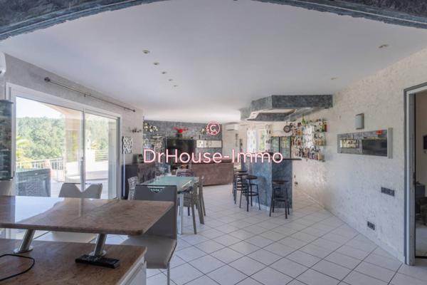 Maison à vendre 10 pièces de 266 m²