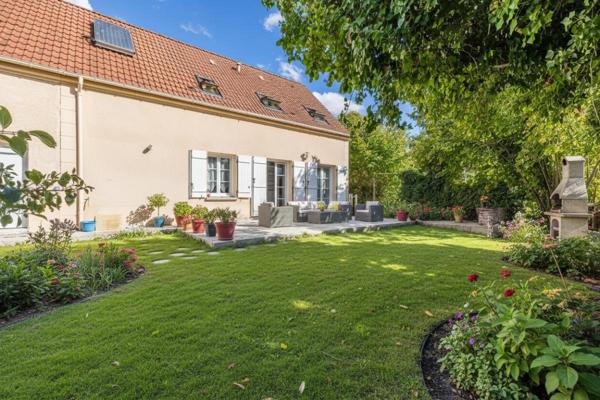 Corbeil-Essonnes ? Maison familiale récente de 130 m² avec jardin, terrasse
