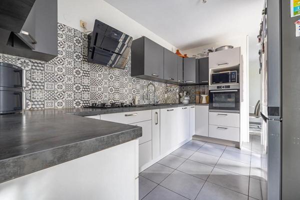 Corbeil-Essonnes ? Maison familiale récente de 130 m² avec jardin, terrasse
