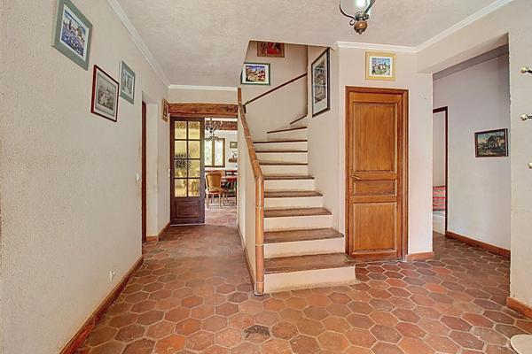 A VENDRE EN EXCLUSIVITÉ - Maison familiale 5 chambres avec piscine sur grand terrain aux Arcs-sur-Argens