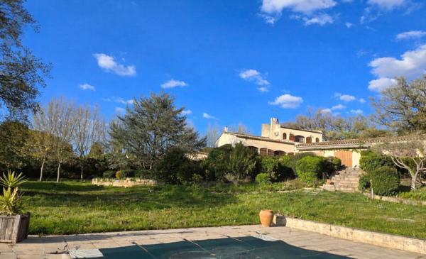 Maison de 247m² sur 5000m² constructible