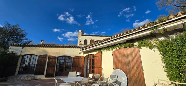 Maison de 247m² sur 5000m² constructible