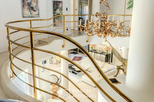 Villa d’architecte audacieuse proche du bourg