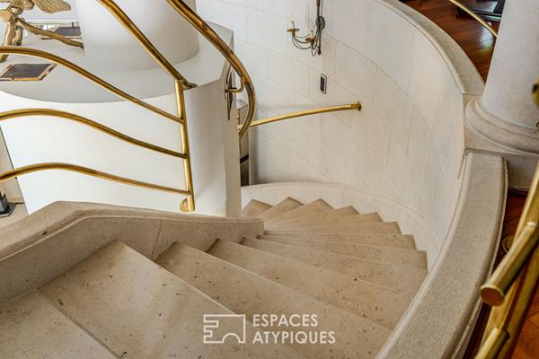 Villa d’architecte audacieuse proche du bourg