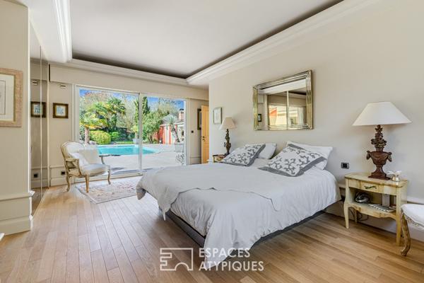 Villa d’architecte audacieuse proche du bourg