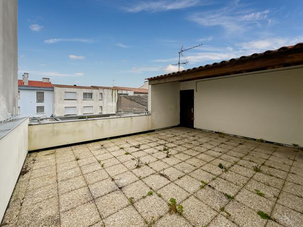 Appartement de caractère avec double espace de vie et combles exploitables ? Hyper centre de Challans