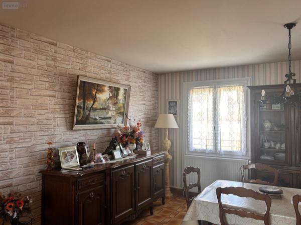 Maison à vendre à Yvré-l'Évêque dans la Sarthe (72530), ref : LMY/BE