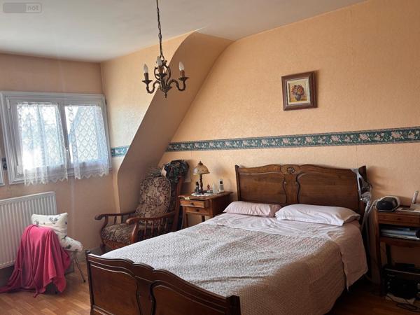 Maison à vendre à Yvré-l'Évêque dans la Sarthe (72530), ref : LMY/BE