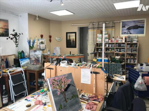 APPARTEMENT T2 + BOUTIQUE, PORT-LOUIS