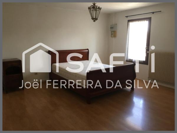 ENSEMBLE IMMOBILIER COMPOSER DE 8 LOGEMENTS