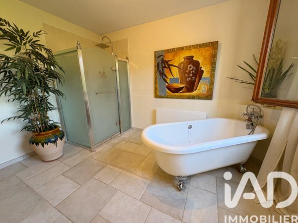 Maison à vendre 5 pièces 180 m² Fréjus