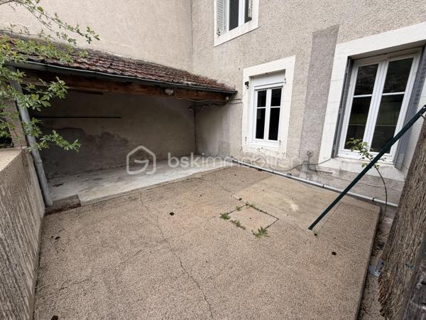 Immeuble mixte de 143 m²