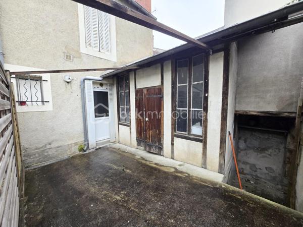 Immeuble mixte de 143 m²