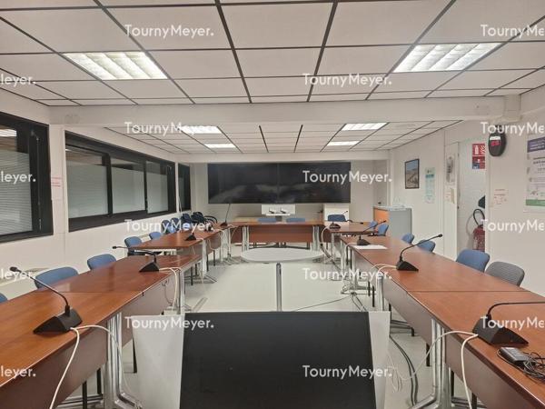 BUREAUX A LOUER OU A VENDRE - MERIADECK