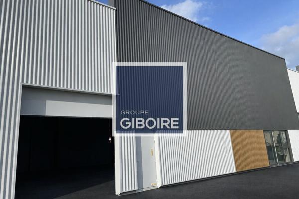 Local d'activites 298 m² à louer LA MEZIERE (réf : 35.6424)