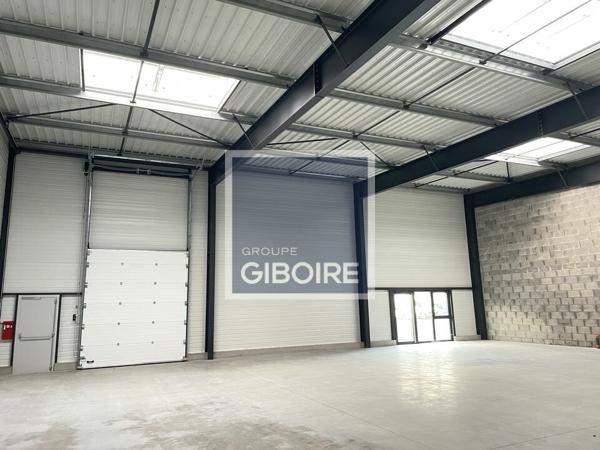 Local d'activites 298 m² à louer LA MEZIERE (réf : 35.6424)